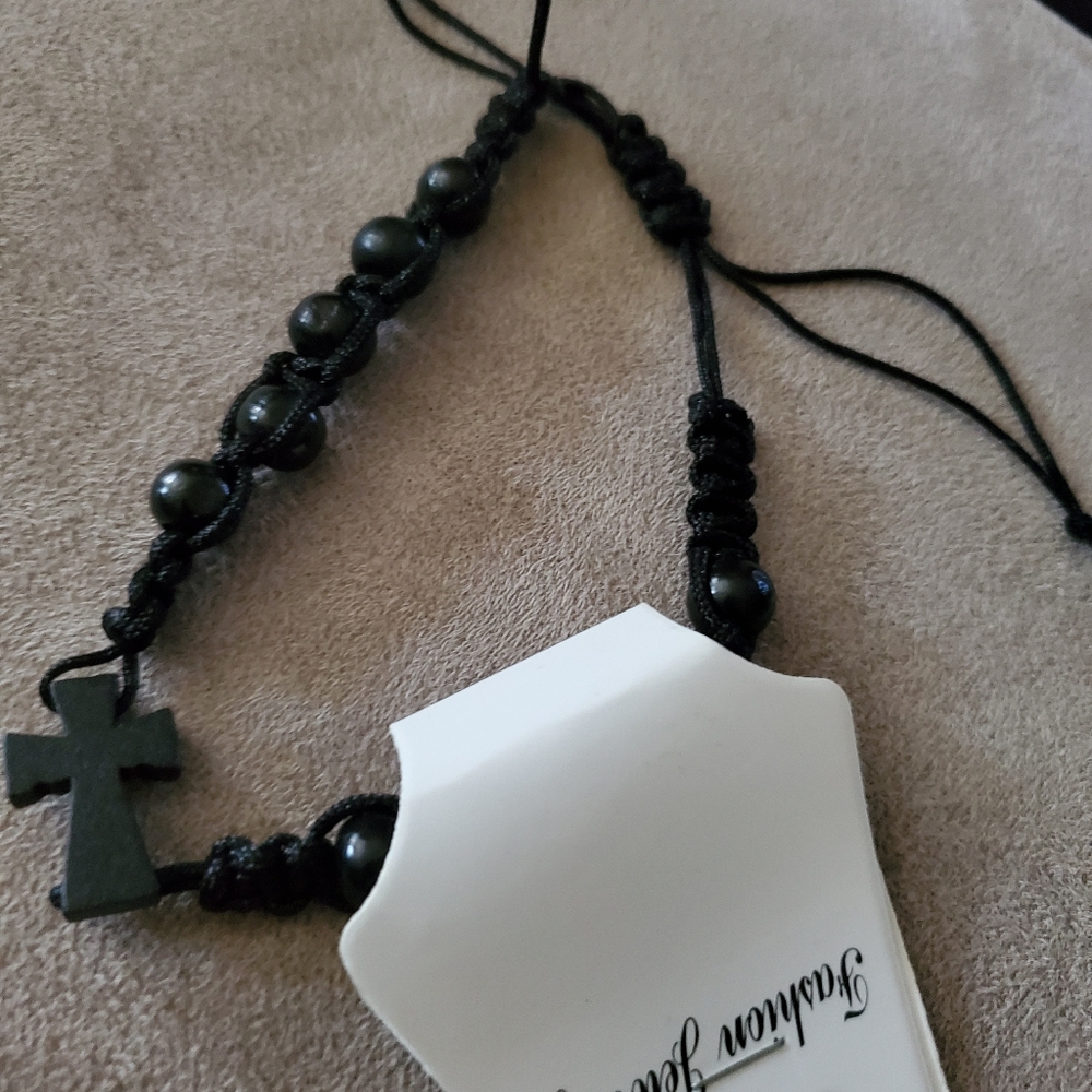 Black pull string bracelet - Picture 3 of 3